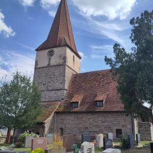 Kirche und Friedhof